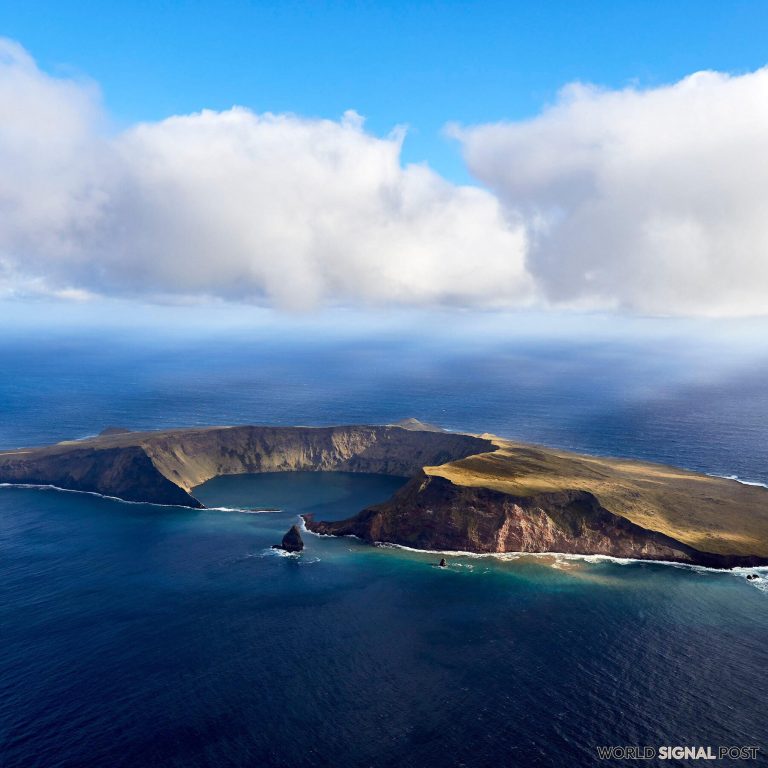 First Direct Observation of Seafloor Spread