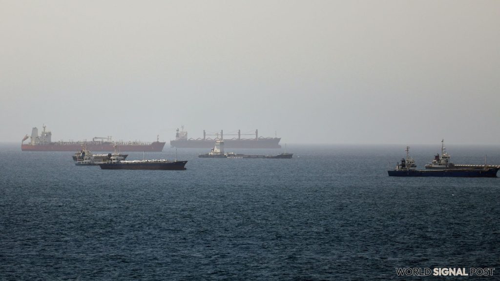 Qatari Tanker Struck While Navigating Strait of Hormuz Qatari Tanker Struck While Navigating Strait of Hormuz
