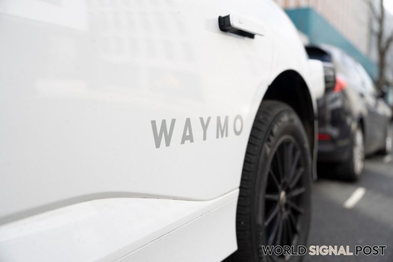 Federal Authorities Urge Autonomous Vehicle Firms to Prioritize First Responders