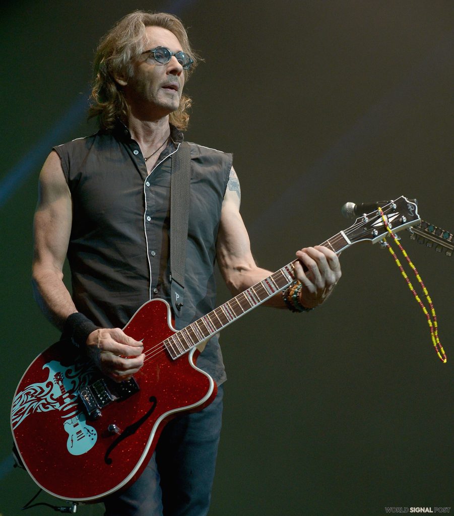 Rick Springfield, 76, Stuns Fans with Shirtless Performance Rick Springfield, 76, Stuns Fans with Shirtless Performance