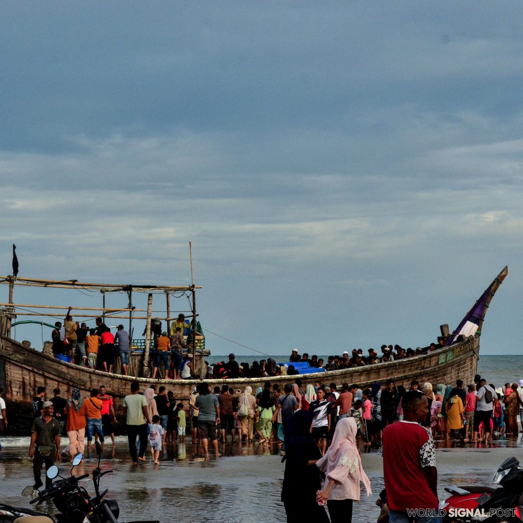 Hundreds of Rohingya Reported Missing at Sea
