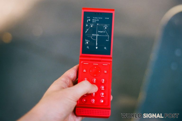 Light Launches Affordable and Colorful Flip Phone